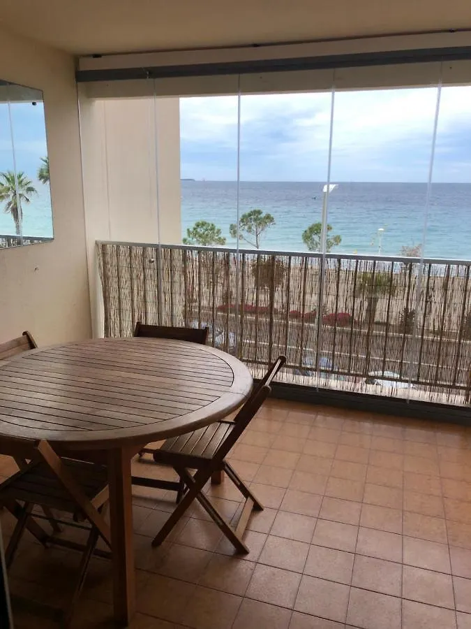 Bord De Mer Cannes Midi Апартаменты